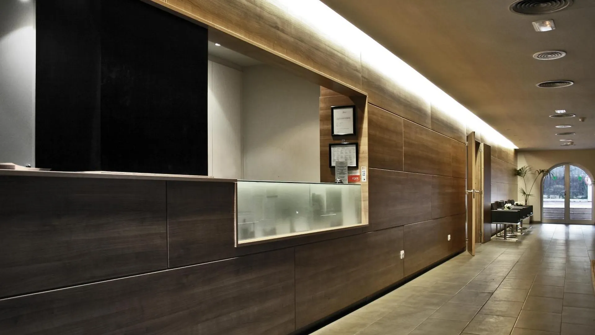 ***  Hotel Canal Olimpic Кастельдефельс Испания