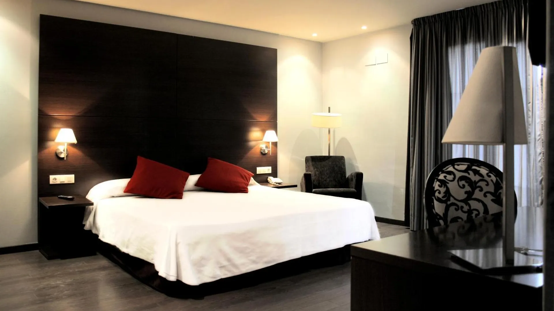 Hotel Canal Olimpic Кастельдефельс