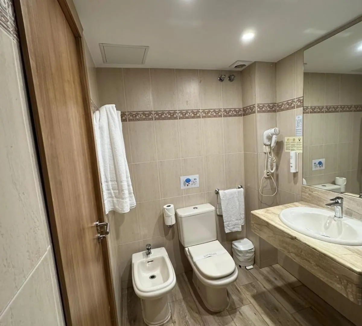 Hotel Canal Olimpic Кастельдефельс